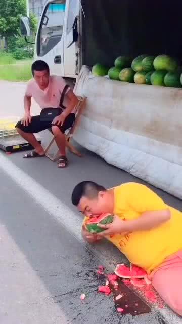 南京吃瓜小胖子视频,揭秘街头美食背后的故事